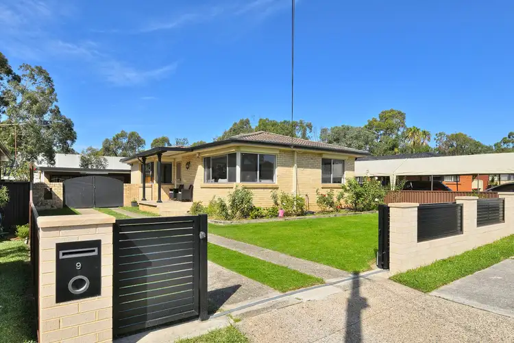 9 Foveaux Avenue, Lurnea NSW 2170