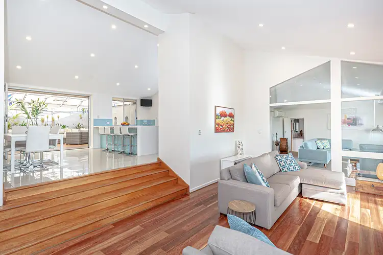 11 CAMELOT CRESCENT, Seacombe Heights SA 5047