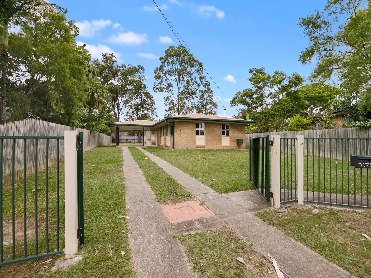 Main view of Homely house listing, 5 Roslyn Court, Loganlea QLD 4131