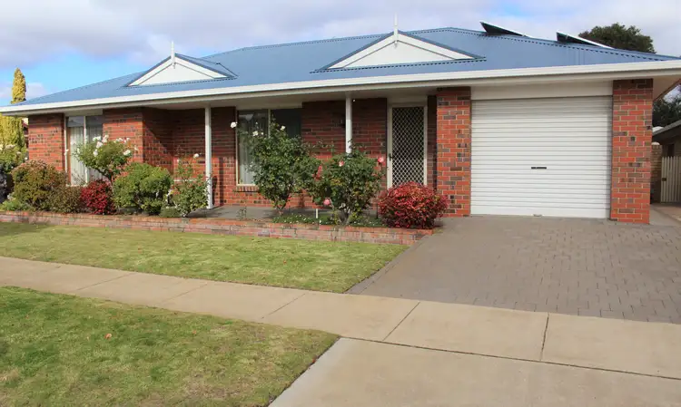 Unit 1/115-117 Macpherson Street, Nhill VIC 3418
