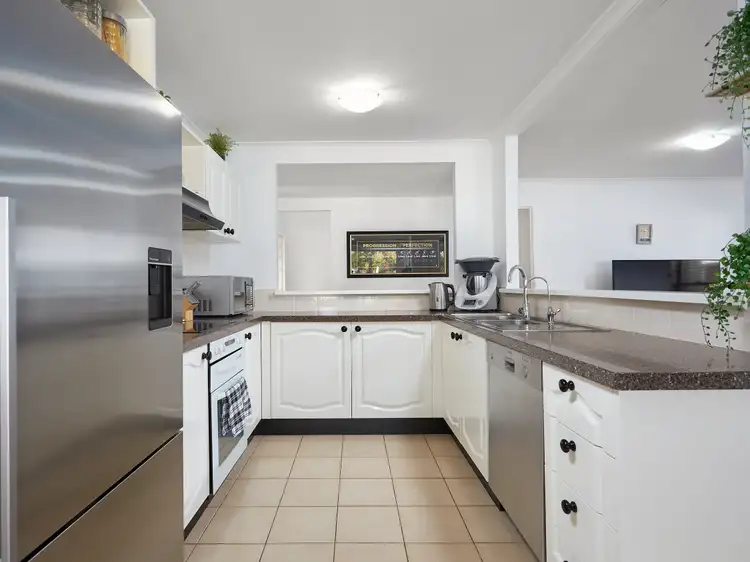 Sixth view of Homely house listing, 33 Firmin Court, Mermaid Waters QLD 4218