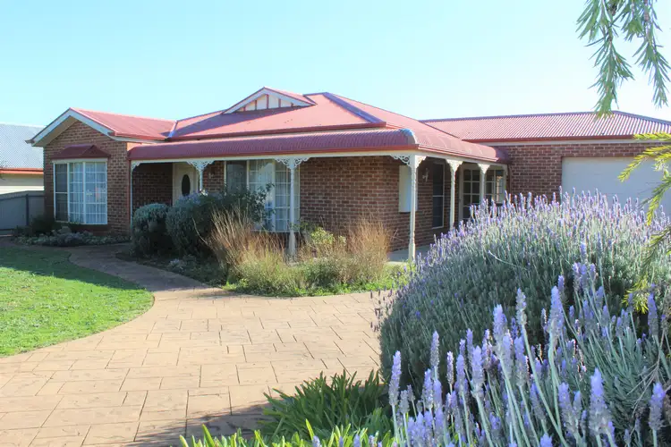 41 George Street, Nhill VIC 3418