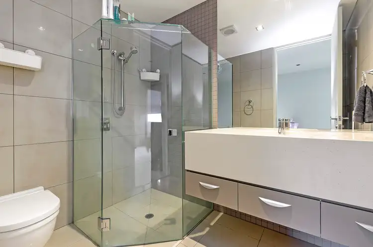 Fifth view of Homely apartment listing, 2C/111 Bentinck Street, Portland VIC 3305