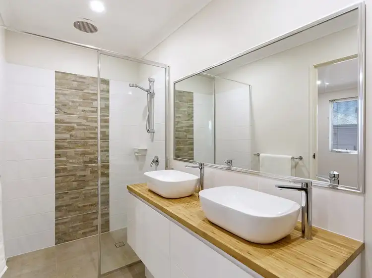 Fifth view of Homely unit listing, 4/16 Calvert Way, Girrawheen WA 6064