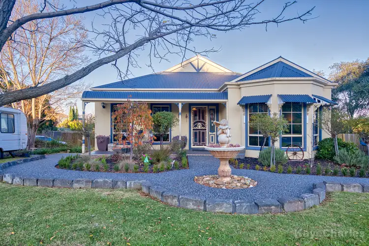 8 Glamis Rise, Beaconsfield VIC 3807