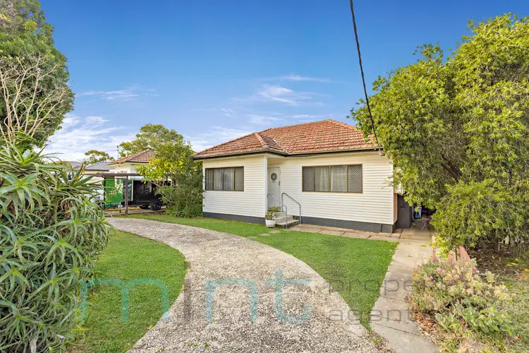 122 Ludgate Street, Roselands NSW 2196