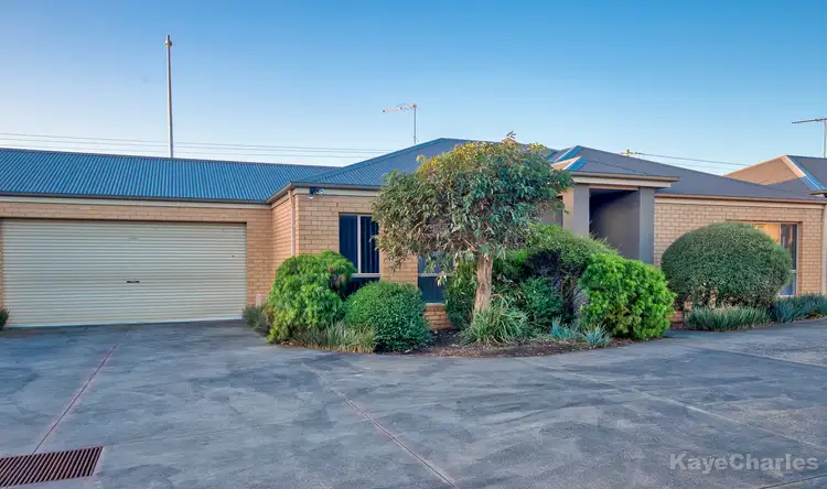 6/2-4 Bluehills Boulevard, Pakenham VIC 3810
