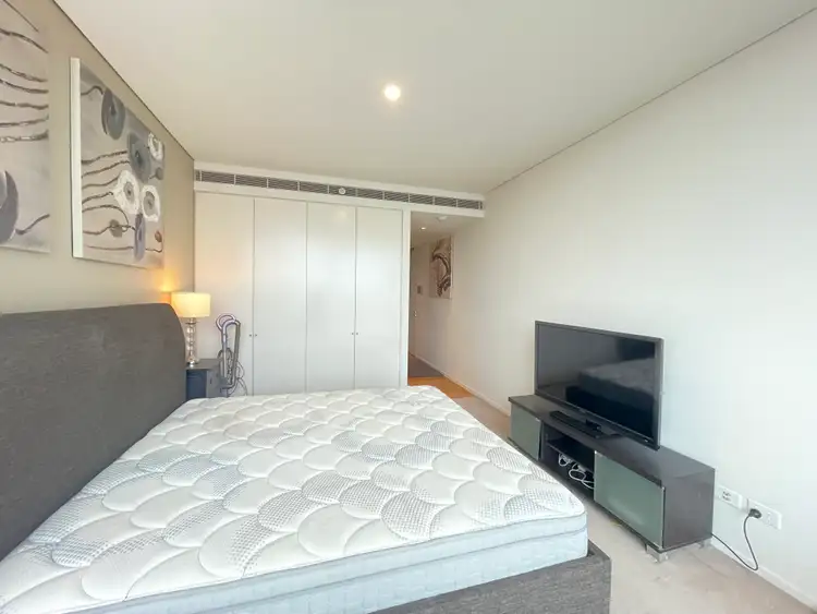 Fifth view of Homely apartment listing, Level 20/3 Carlton Street, Chippendale NSW 2008