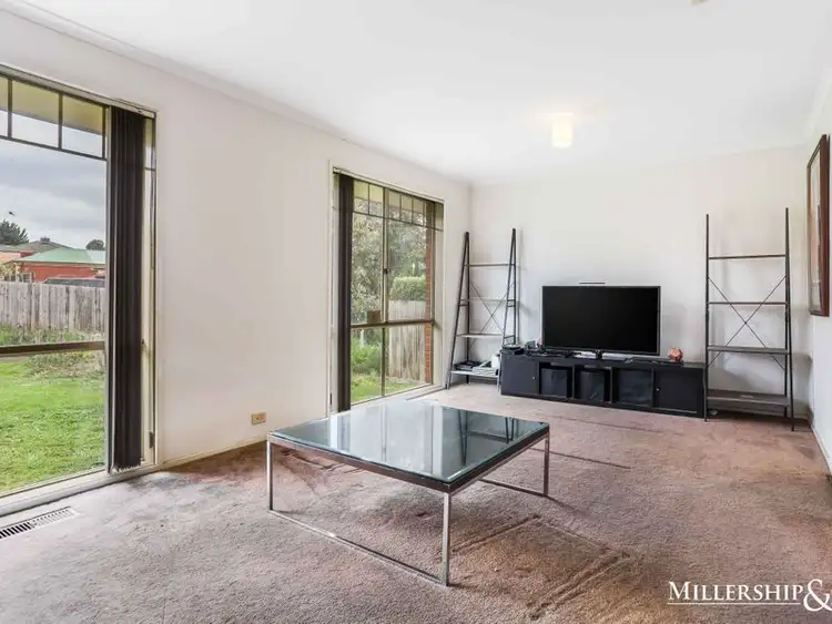 Fifth view of Homely house listing, 8 Kingfisher Place, South Morang VIC 3752