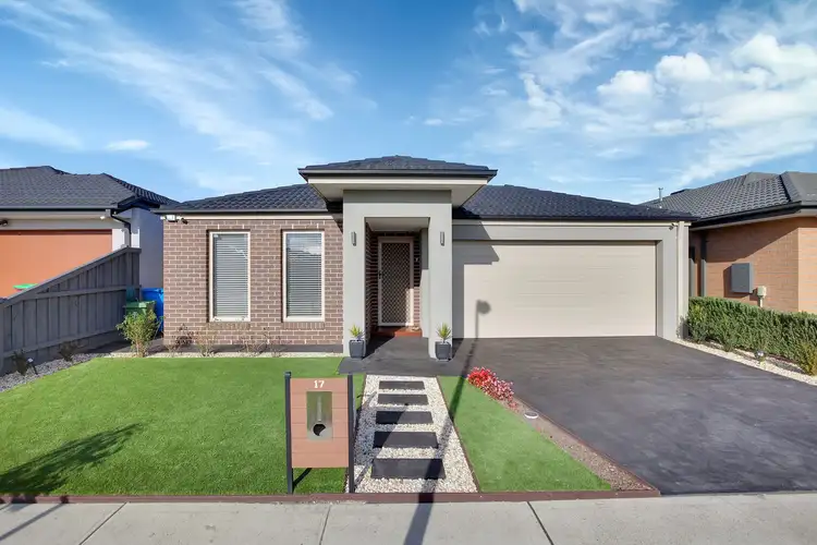 17 Rainford Crescent, Lyndhurst VIC 3975