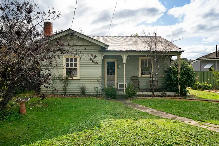 9 Adams Street, Castlemaine VIC 3450