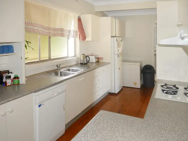 Third view of Homely house listing, 10 Canal St, Leeton NSW 2705