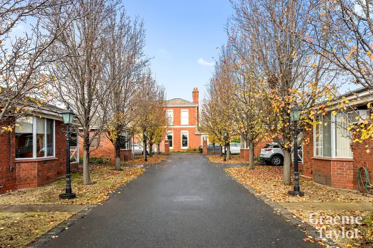 1/11 Aphrasia Street, Newtown VIC 3220