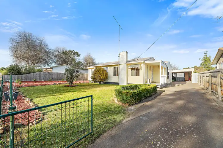 19 Western Avenue, Newborough VIC 3825