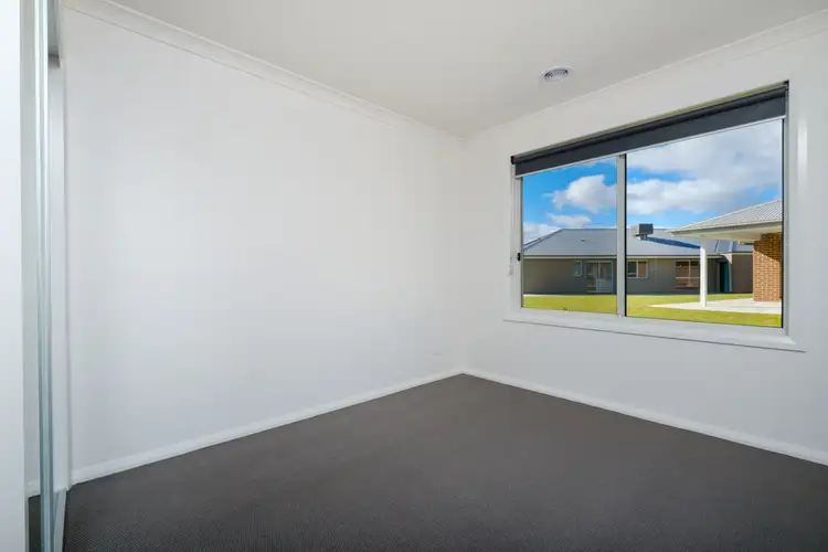 Sixth view of Homely house listing, 24 ASHBURTON CIRCUIT, Wodonga VIC 3690