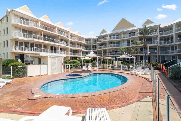 3/329 GOLDEN FOUR DRIVE