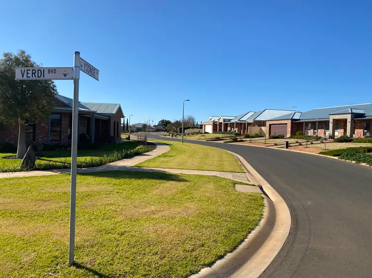 19 Ysonde Avenue, Irymple VIC 3498