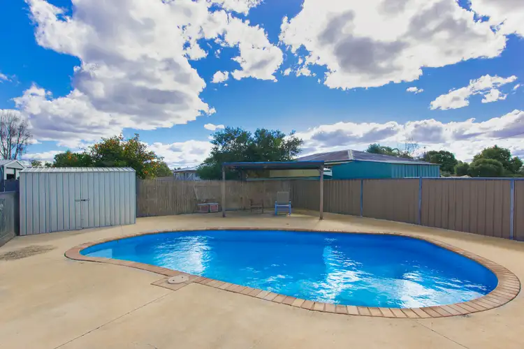 21 Joseph Street, Oakey QLD 4401
