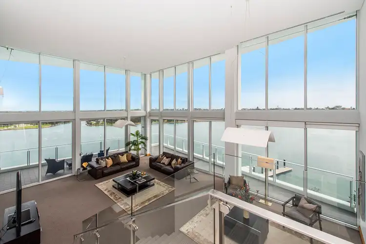 903/5 Marco Polo Drive, Mandurah WA 6210