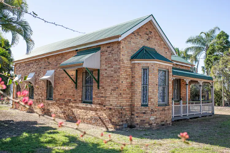 2 QUEEN STREET, Dinmore QLD 4303