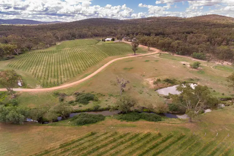 6056 Henry Parkes Way, Manildra NSW 2865