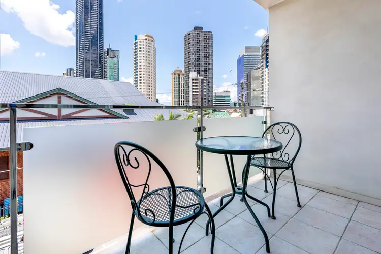 Second view of Homely apartment listing, 6/205 Boundary Street, Spring Hill QLD 4000