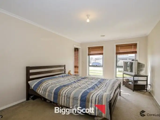 Fourth view of Homely house listing, 7 Violet Way, Cranbourne VIC 3977