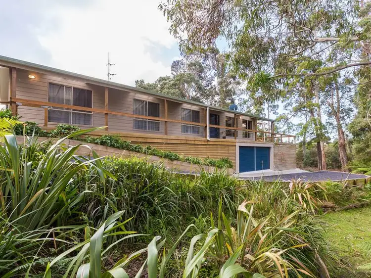 9 Kenelm Avenue, Sisters Beach TAS 7321