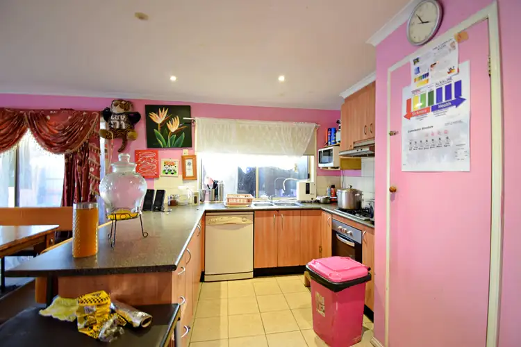 Fifth view of Homely house listing, 20 Nariel Place, Cranbourne West VIC 3977