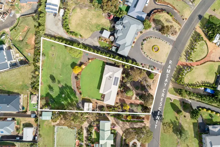 7 Ramsay Crescent, Darley VIC 3340
