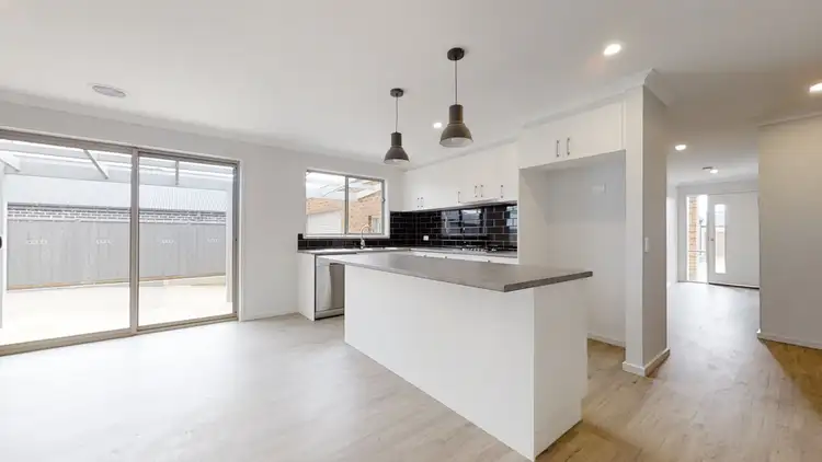Sixth view of Homely house listing, 10 Ashbourne Way, Kangaroo Flat VIC 3555