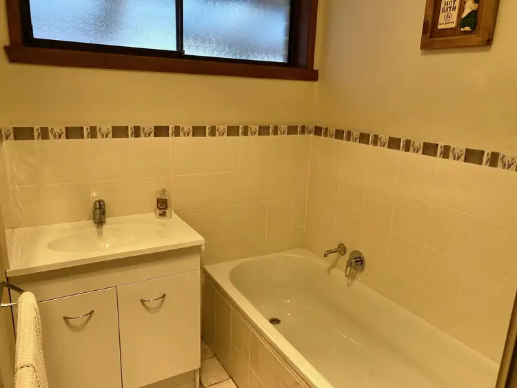 Sixth view of Homely unit listing, 2/23 Ivan Crescent, Hampton Park VIC 3976