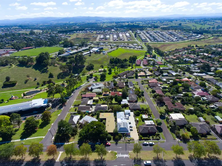 Fourth view of Homely block of units listing, 1, 2 & 3/27 Young Street, Drouin VIC 3818