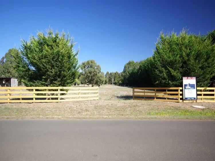 Tickawarra Lane, Romsey VIC 3434