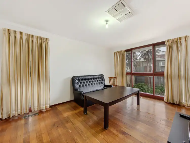 Third view of Homely house listing, 5 Halifax Court, St Albans VIC 3021