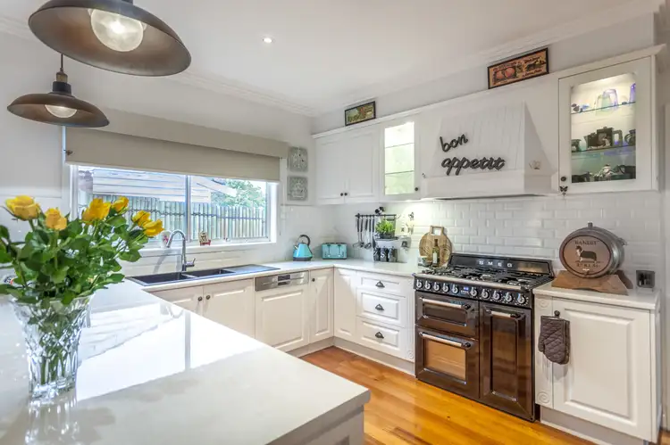 52 Hamilton Street, Gisborne VIC 3437