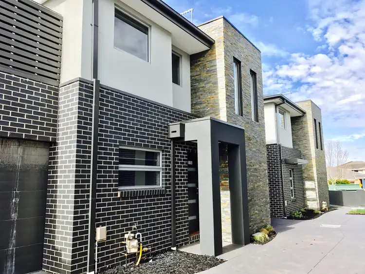 1/56 Melfin Drive, Hillside VIC 3037