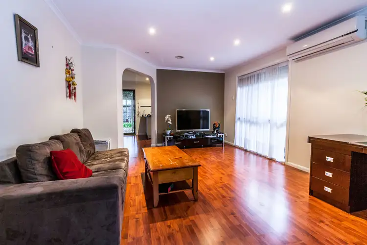 Second view of Homely house listing, 5 Luke Court, Hampton Park VIC 3976