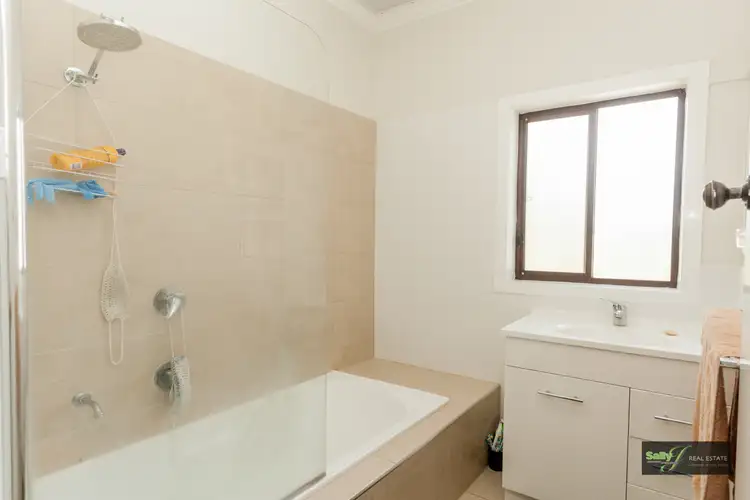 Sixth view of Homely house listing, 4 Centre Avenue, Warragul VIC 3820