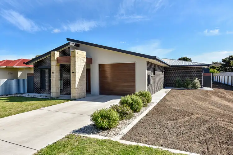 47 Adelaide Road, Millicent SA 5280