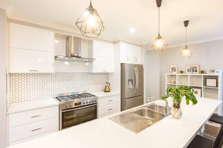 Third view of Homely house listing, 10 HANSWOOD WAY, Mildura VIC 3500