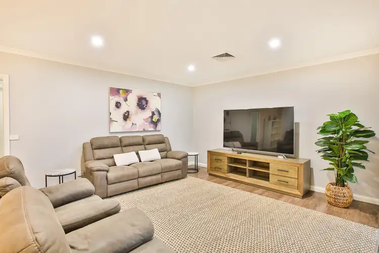 Fifth view of Homely house listing, 10 HANSWOOD WAY, Mildura VIC 3500