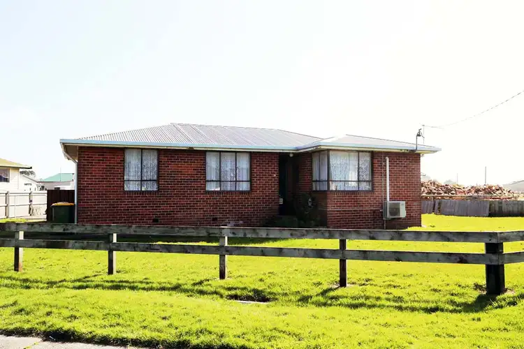 16 Hellyer Street, Smithton TAS 7330