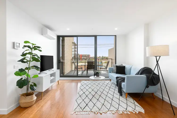 303A/6 Clinch Avenue, Preston VIC 3072