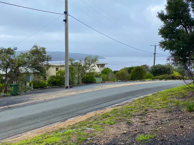 65 Karbeethong Avenue, Mallacoota VIC 3892