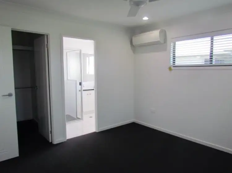 Fourth view of Homely house listing, 11 Primavera Boulevard, Beaconsfield QLD 4740