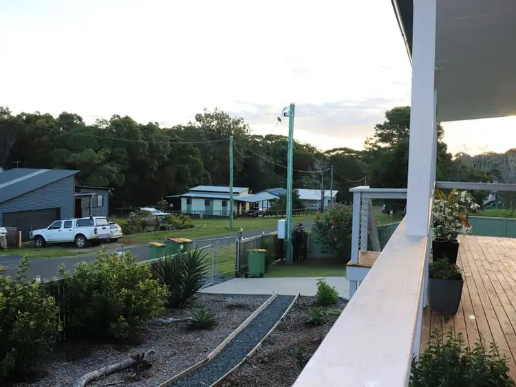 17 Roebuck Road, Russell Island QLD 4184