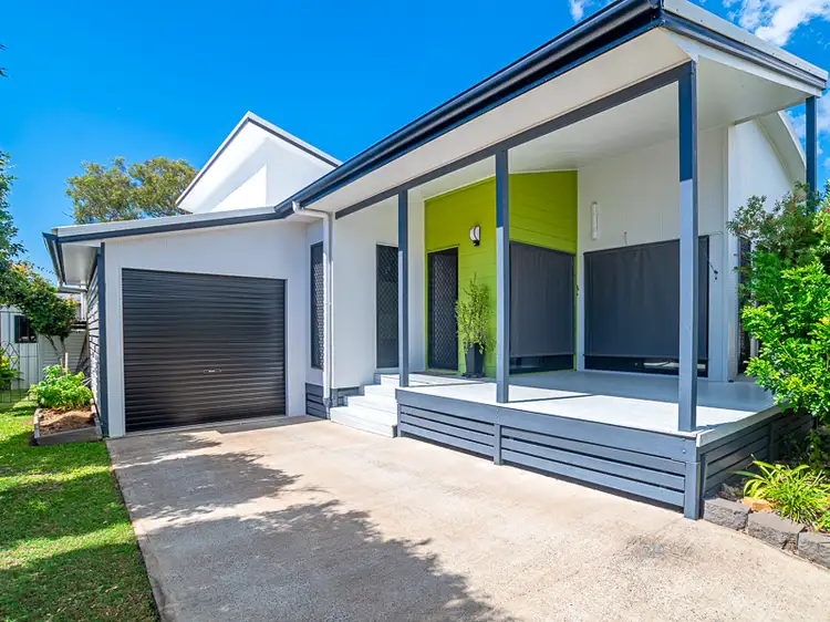 12 Whipbird Court, Urangan QLD 4655