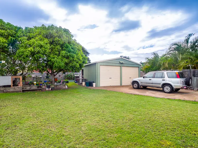 Sixth view of Homely house listing, 4 TWOLYN STREET, Urangan QLD 4655
