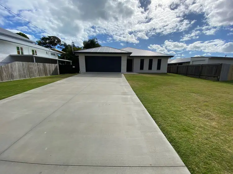 18 Cunningham Street, Torquay QLD 4655